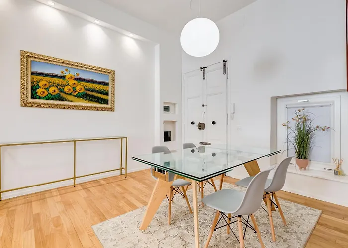 Opera Exclusive House By Premium Collection *